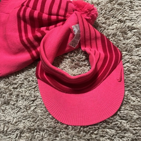 Nike Knit Beanie and Visor Set - Picture 3 of 5